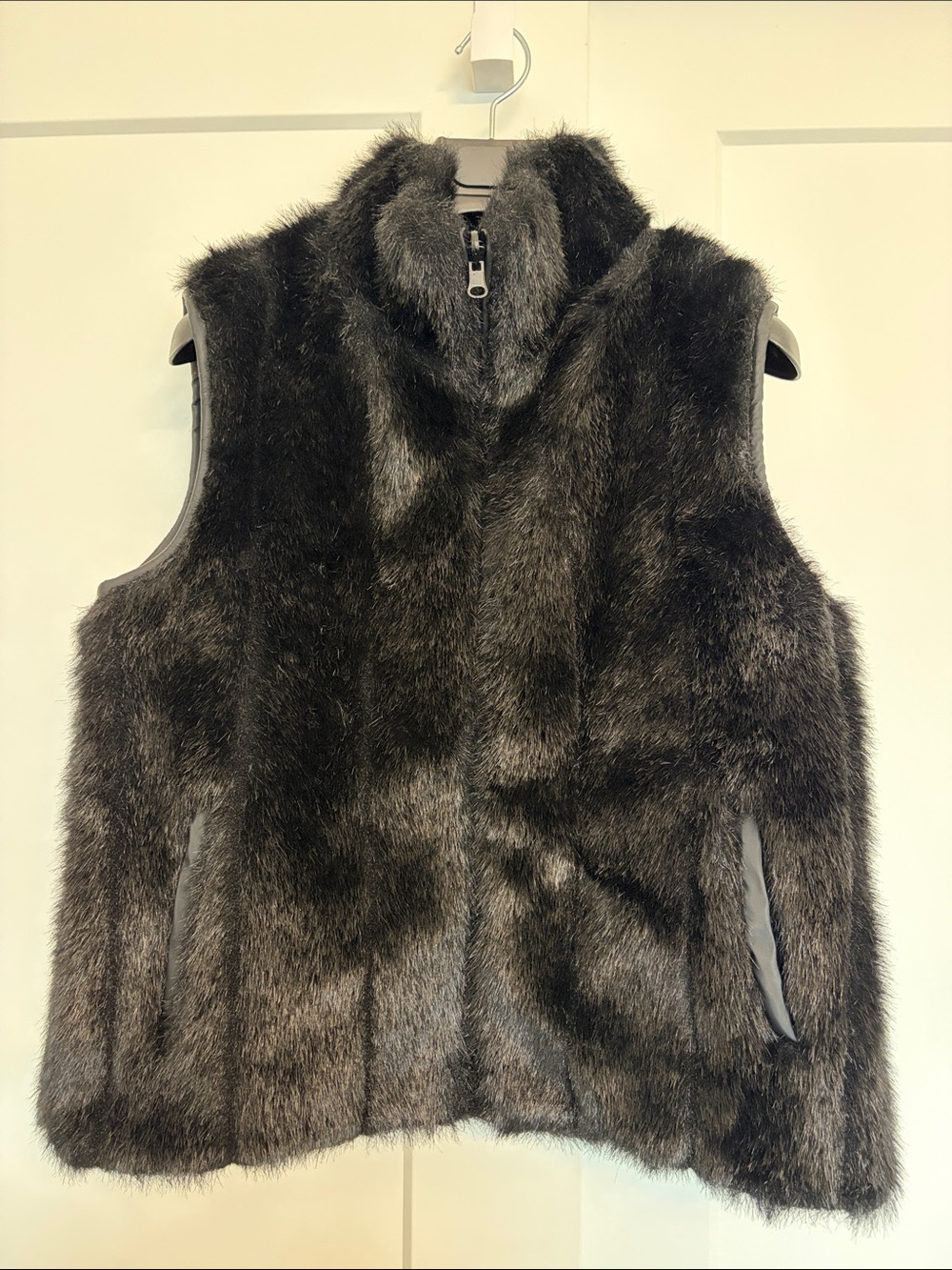 NWOT giacca Faux-Fur Zip Front Sleeveless Vest in Black REVERSIBLE
